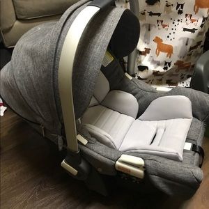Stokke Pipa by Nuna Infant Car seat